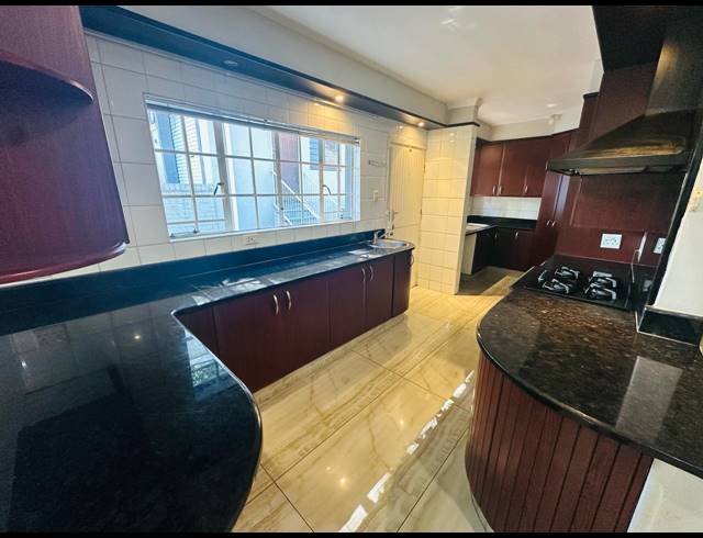4 BEDROOM FREESTANDING FOR SALE IN CHASE VALLEY HEIGHTS